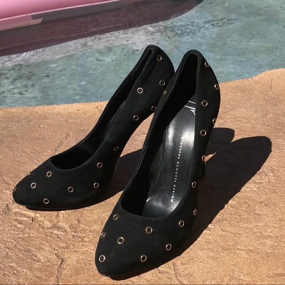 Giuseppe Zanotti Black Suede Grommet Pump - Picture 2 of 8